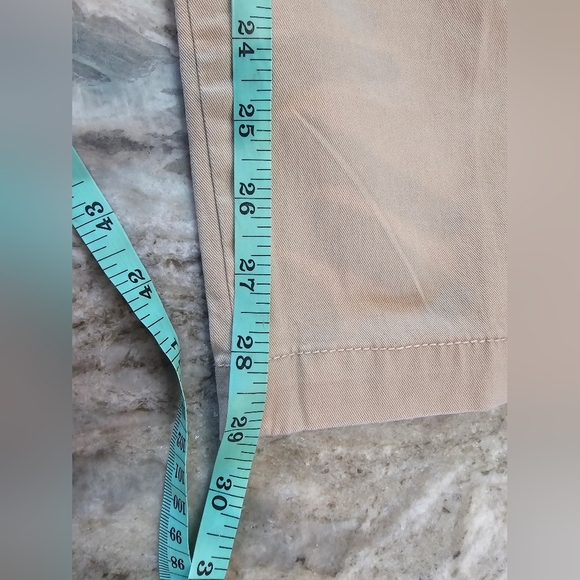 NWT Old Navy Khaki Stretch Twill Pants Women’s Size 6 | 29" Inseam Straight Fit - Picture 8 of 8